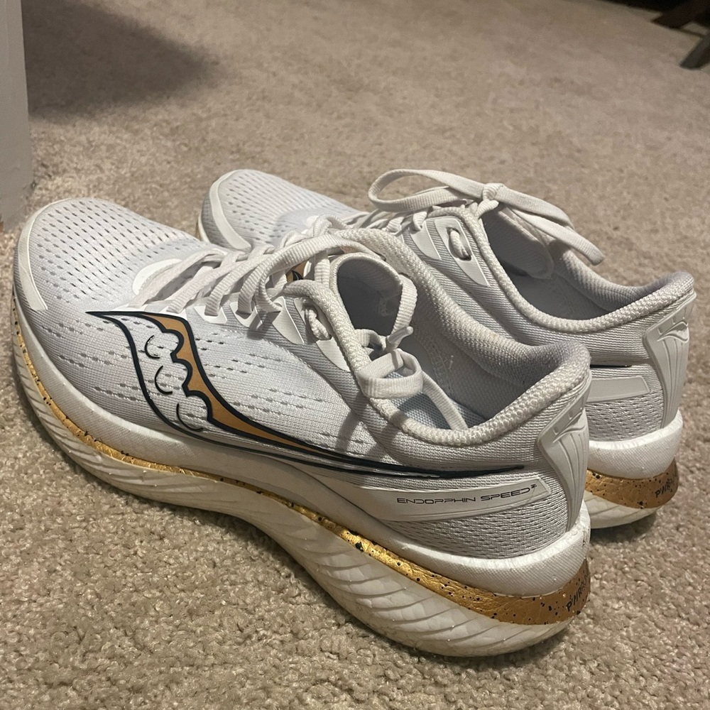 Saucony Endorphin Pro 3 - Running Shoes - size 9.5